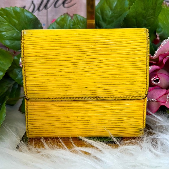 💜Louis Vuitton Epi Men’s Wallet - Picture 3 of 16